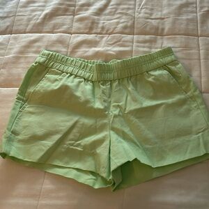 Cute lime green shorts from J Crew 💚